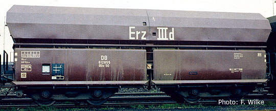 Set of 4 Hopper freight cars Set # 2<br /><a href='images/pictures/Roco/66019.jpg' target='_blank'>Full size image</a>